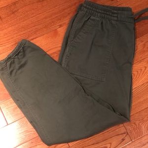 Jawstring Joggers in Camo Green